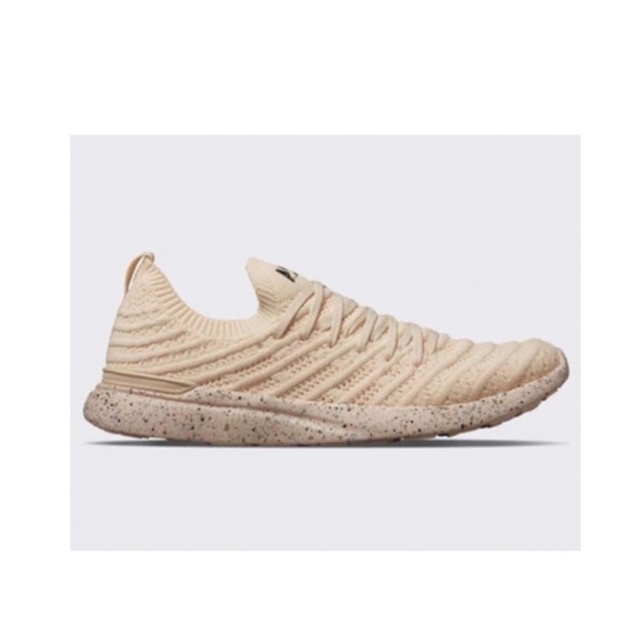 APL Techloom Wave Sneakers in Warm Silk/Black/Speckle. - Picture 2 of 13